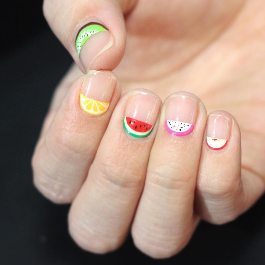 Nails with fruit slices at the base | Multicolor Nail Ideas